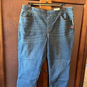 Women’s petite relaxed fit mid rise Jeans